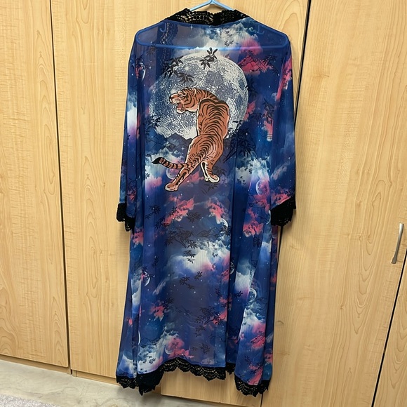 Women’s Torrid Tiger Kimono Sheer Purple Black Lace Kimono Size 1X - Picture 1 of 7